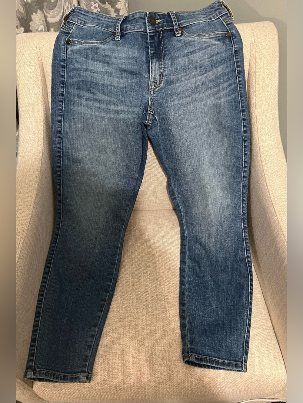 COOKIE JOHNSON SKINNY Classic Mid Wash Blue Denim Jeans